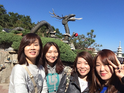 (왼쪽부터) 일본사업팀 한순희 차장, QA팀 연향주 주임, 노렌 고객지원부 마스야마 하루노 과장, 일본사업팀 길태은 연구원