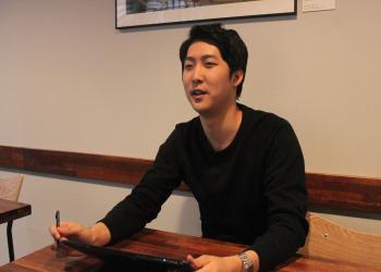 [B2B서비스기획팀 오우석 인턴 인터뷰 진행 모습]