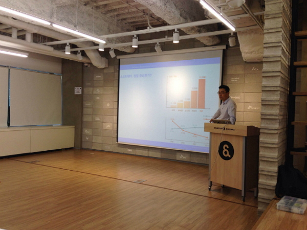 SW개발자 커뮤니티 OKJSP 5월 정기모임, 오재철 대표이사 ‘SW개발자 중요성’ 강연 현장 SW개발자 커뮤니티 OKJSP 5월 정기모임, 오재철 대표이사 ‘SW개발자 중요성’ 강연 현장